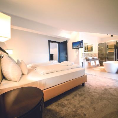 Honeymoon Suite Mountains Hotel Promo Code