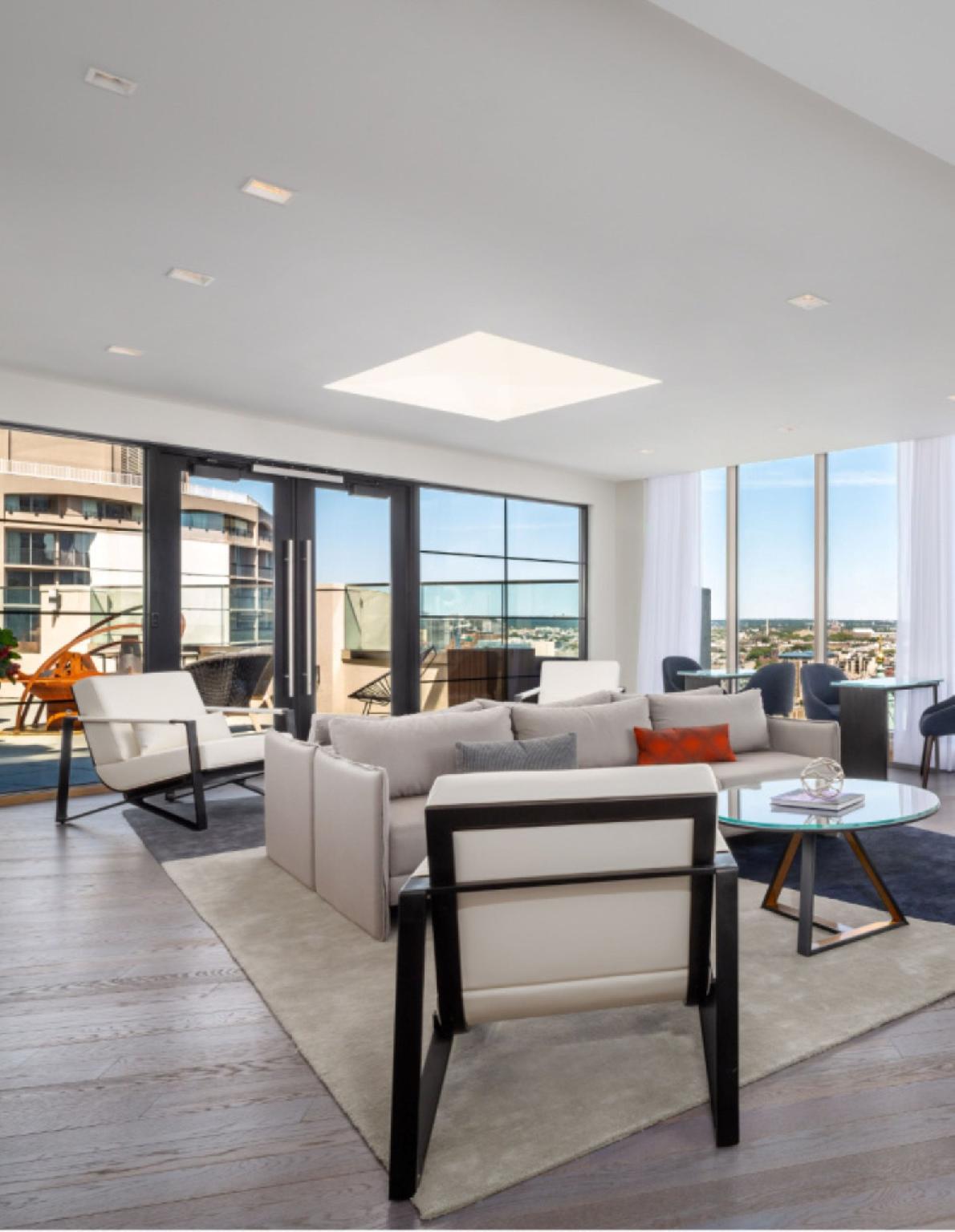 开间套房， 2 张双人床