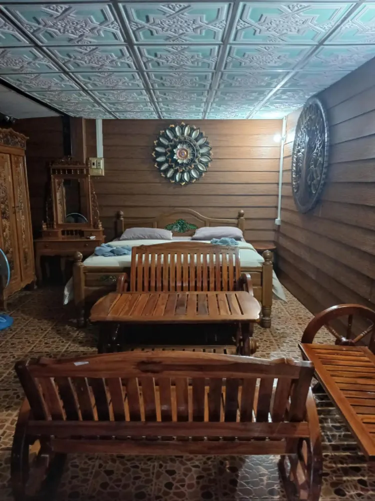 ห้องเตียงคิงไซส์ พร้อมทางเข้าสระว่ายน้ำ