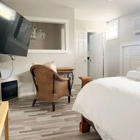 Haynie's Apartment - 1BR/1BA