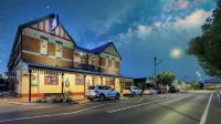 Maclean Hotel