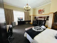 Halfway House Hotel Hotel di 