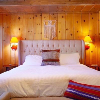 Deluxe Fireplace Cabin Grand Pine Cabins Promo Code