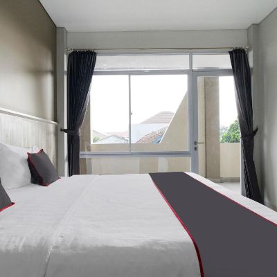 Double Suite OYO 1898 Louise Place Promo Code