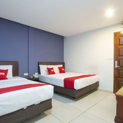 Deluxe Triple Room Kupon OYO 90030 Hotel Al Jafs