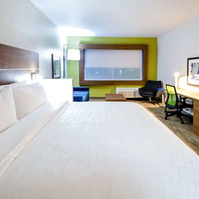 King Suite Holiday Inn Express & Suites Taylor, an IHG Hotel Promo Code