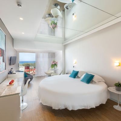 Couples Suite Sea View