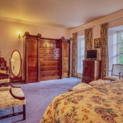 Deluxe Twin Room Castle Grove Promo Code