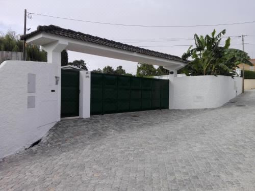 Holiday Home and Weekends, 4 Two-Bedroom House