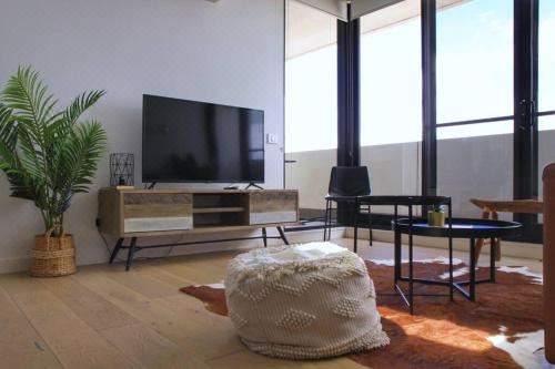 水景一卧室公寓 - 带阳台