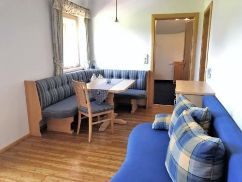 一卧室公寓（带阳台）