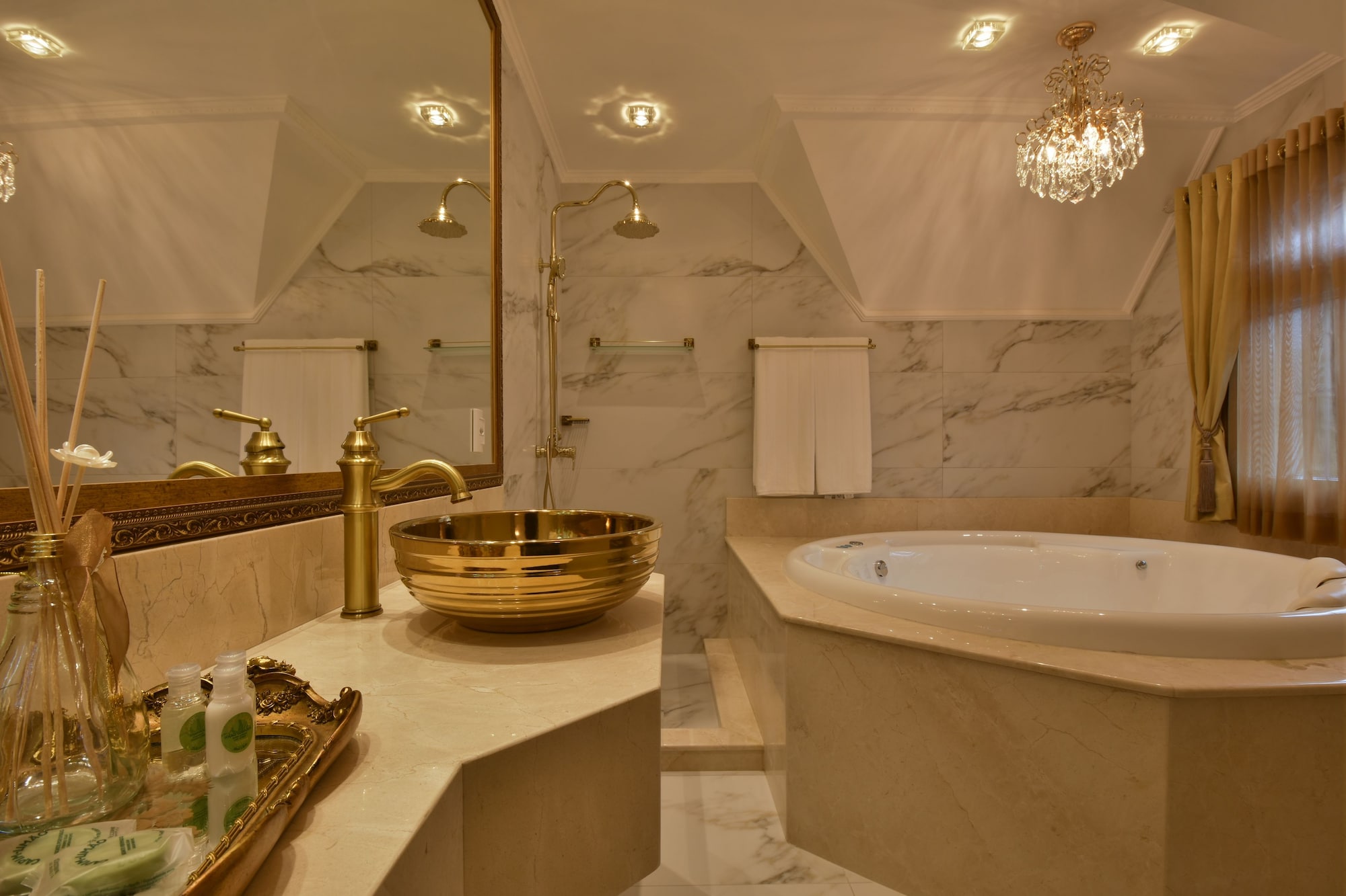 套房带按摩浴缸