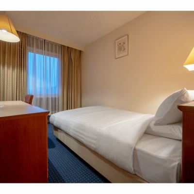 標準小型雙人床房 10至15平方米 可吸菸 一關松之薰飯店優惠