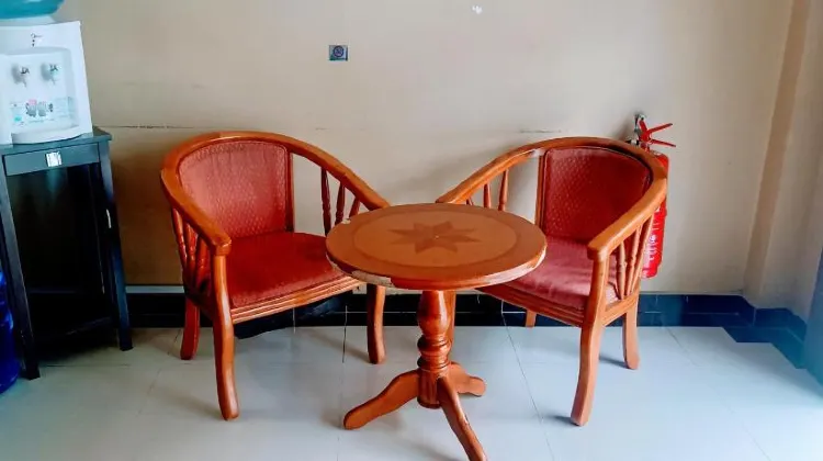 OYO 90411 Perdana Hotel Labuan 食事・レストラン