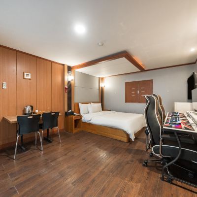 Special Gaming 2Pc (City View) J호텔 수원 쿠폰