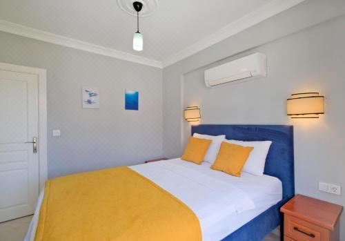 带阳台的三卧室公寓