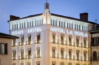 Gran Hotel la Perla Hotele w: 