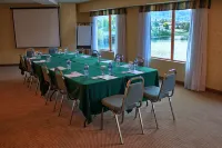 Holiday Inn & Suites 奧索尤斯