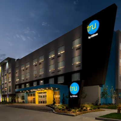 Tru by Hilton Lafayette River Ranch Hotels near Chargois Park