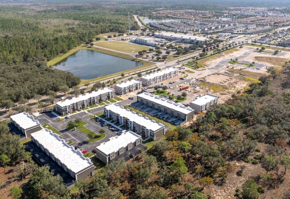 Hotel Stylish Getaway 15 Min From Disney Parks, Exterior, Hotel Exterior