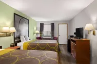 Super 8 by Wyndham Branson / Shepherd of the Hills Exwy