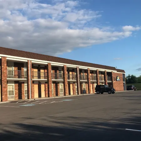 Days Inn by Wyndham Cave City