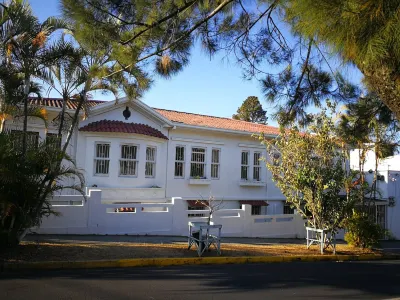 Costa Rica Guesthouse Hotel a 