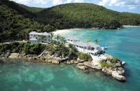 Blue Waters Resort and Spa Hotel di 