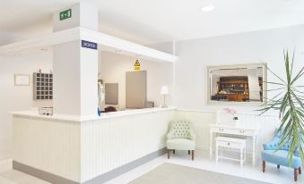 Hotel Bradomin - Housity