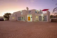 Royal Hills Lodge and Spa  호텔