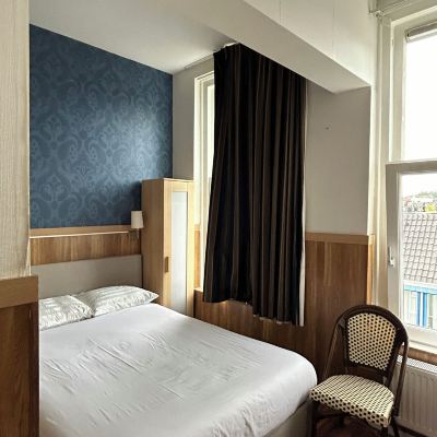 Standard Room with Double Bed Hotel Isis Promo Code
