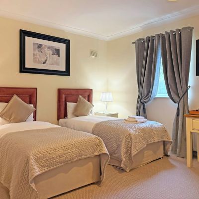 Twin Room with A Parking Waterloo Lodge Promo Code