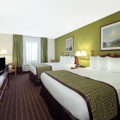 2 Queen Beds Room, Non-Smoking Baymont by Wyndham Louisville South I 65 Promo Code