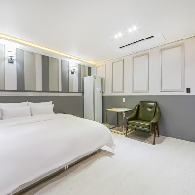 Vvip Suite (Styler And Massage Chair Provide, Large Bathtub) 호텔치즈 울산 삼산점 쿠폰
