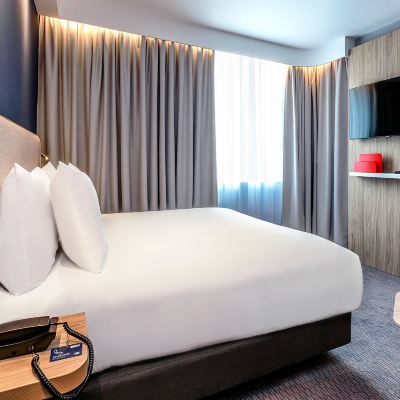 標準房帶雙人床 Holiday Inn Express Bicester, an Ihg Hotel優惠