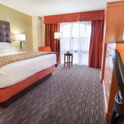 Deluxe King Room - Accessible, Tub Drury Inn St. Louis Union Station Promo Code