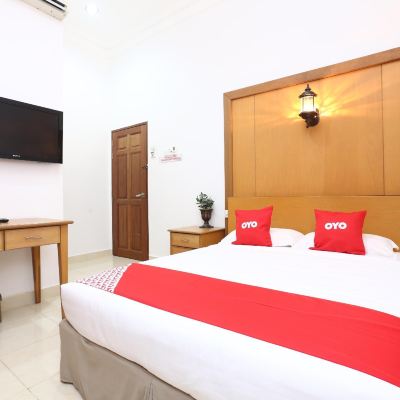 豪華雙人房, 1 張大床 OYO 89523 斯里瑪雅別墅酒店優惠