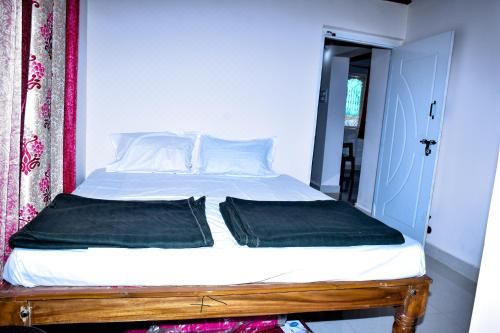 双人房（带独立浴室）