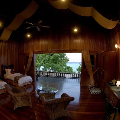 Beach Villa Kupon Pom Pom Island Resort