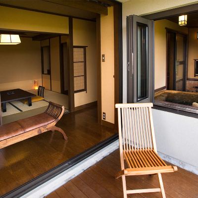 和風8畳 バス付き オーシャンビュー 日本百景に囲まれた洞窟風呂の宿　百楽荘　能登九十九湾 クーポン