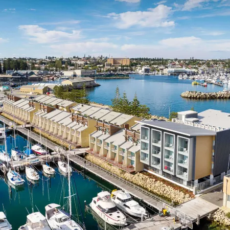 Be. Fremantle Отели в г. Фримантл