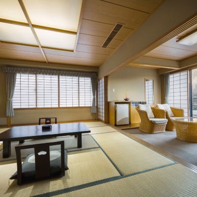 [Honmaru] 12 Tatami Mats To 20 Tatami Mats *including The Next Room [Deluxe] [Japanese Room] 水軍伝説の風薫る宿　花乃丸 クーポン