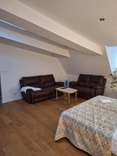 经济四人房，共用浴室