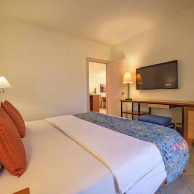 Executive Suite Marina Plaza Hotel, Tala Bay Promo Code