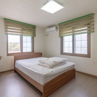 Room 101 (Bookings Are Possible From Two Nights Onwards) Jeju Albam Oreum House Pension 쿠폰