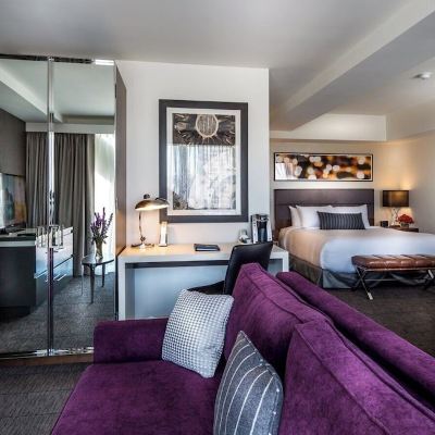 Executive King Room Godfrey Hotel Chicago Promo Code