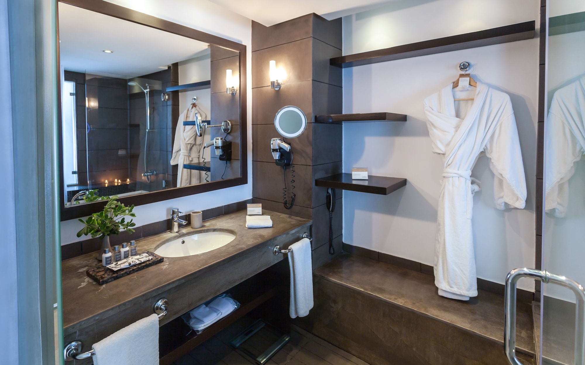 海景经典特大床房