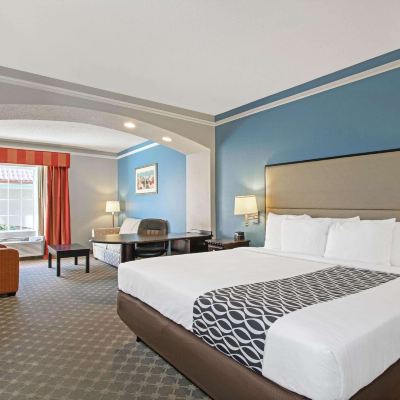 Executive King Room La Quinta Inn & Suites by Wyndham Panama City Beach Promo Code