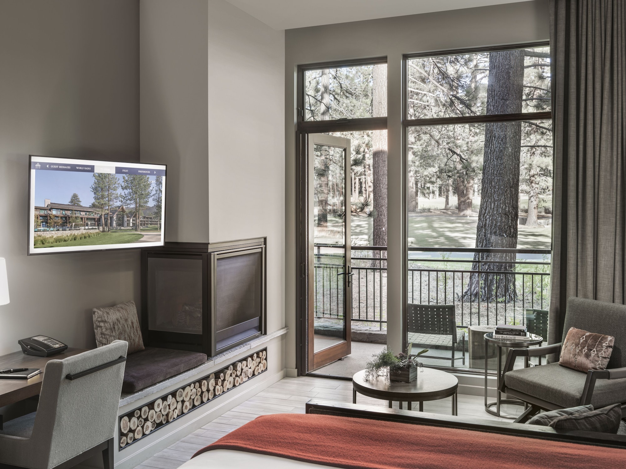 Edgewood Tahoe Resort塔霍特大床房