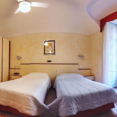 Standard Double Room, 2 Twin Beds Le Petit Hotel Promo Code